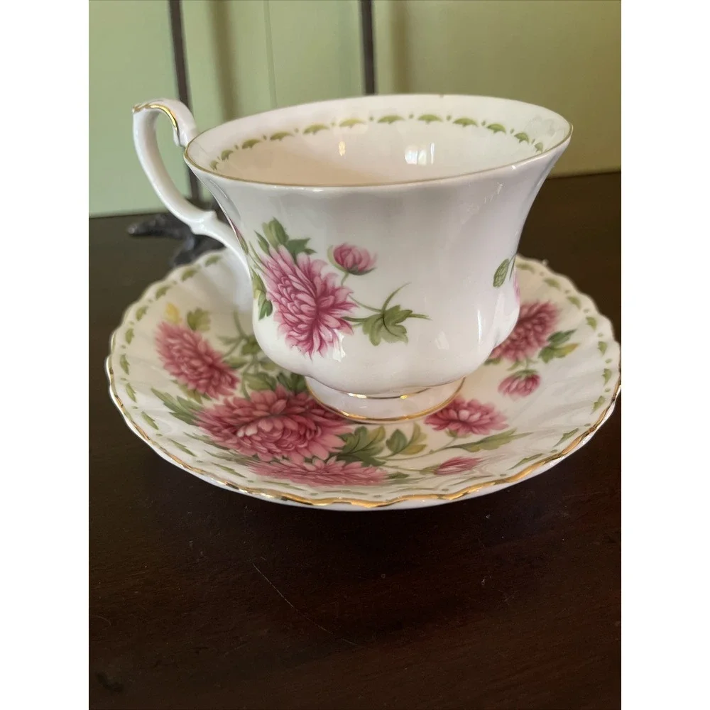 Royal‎ Albert Flower Month November Set Tea Cup Saucer Plate Chrysanthemum